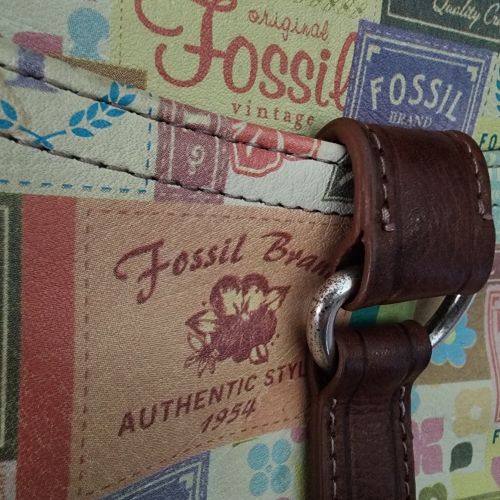 Fossil purse EUC - Picture 3 of 4